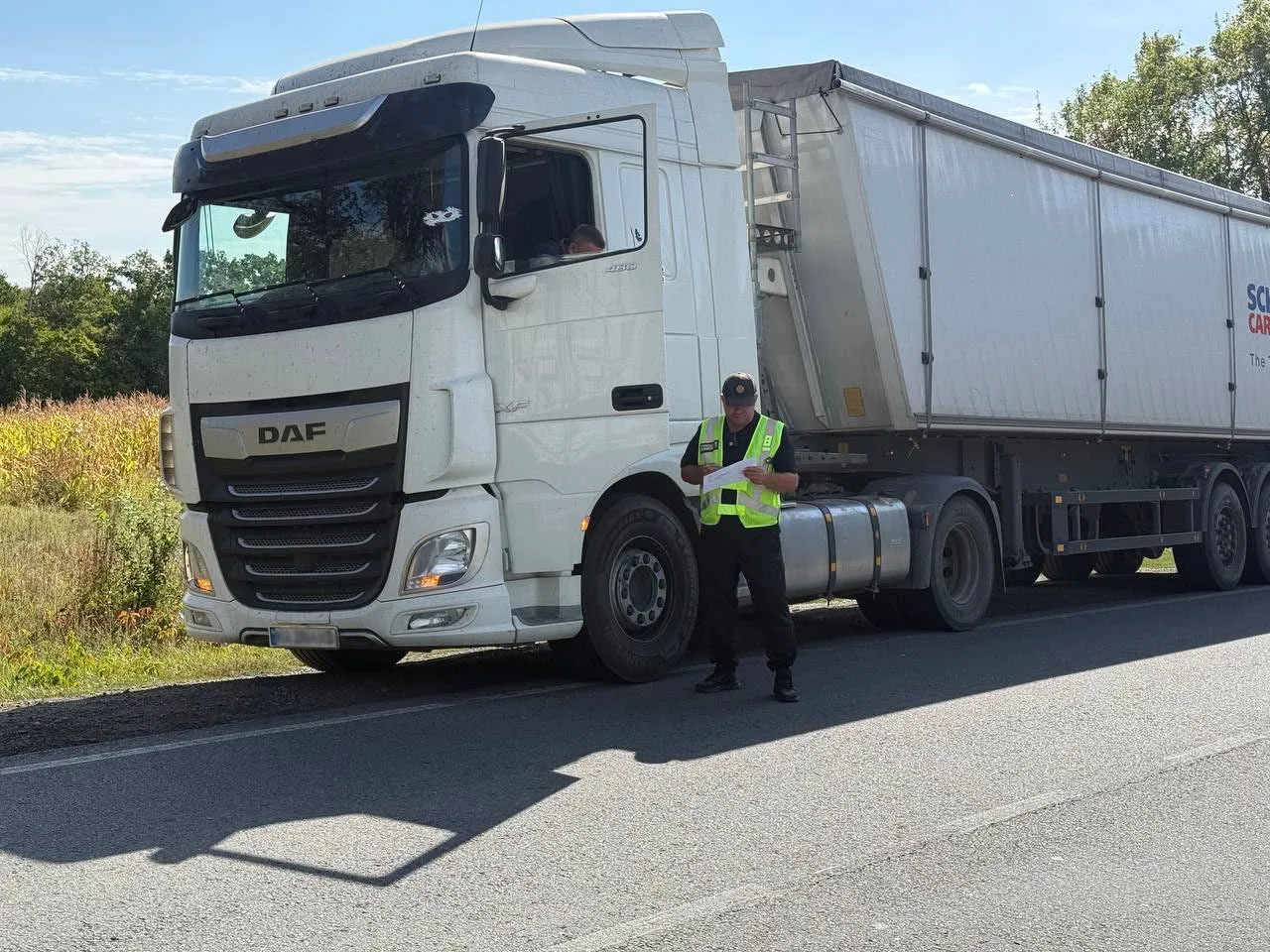 На Полтавщині оштрафували п’ять вантажівок за перевантаження